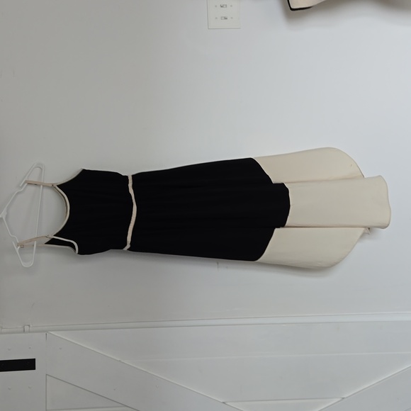 High Low Flowy Dress Black & Ivory - Picture 2 of 5